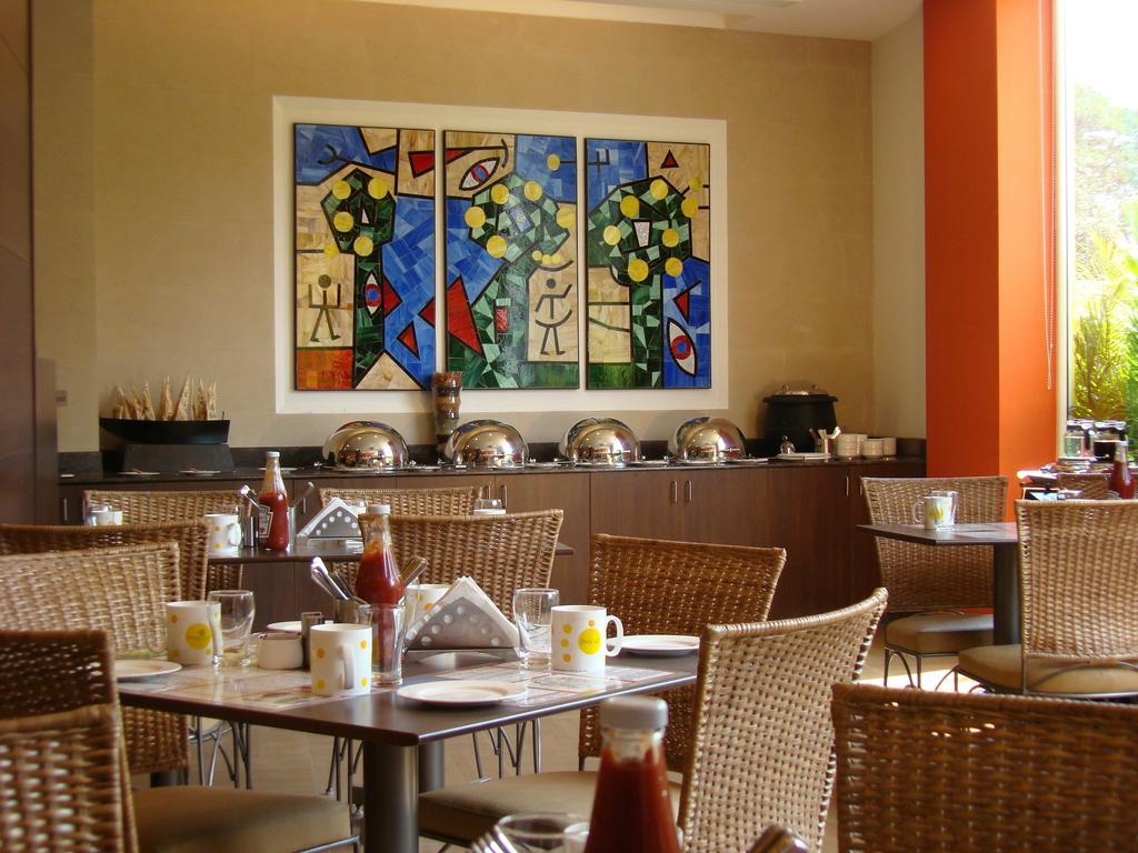 Lemon Tree Hotel Chennai Esterno foto