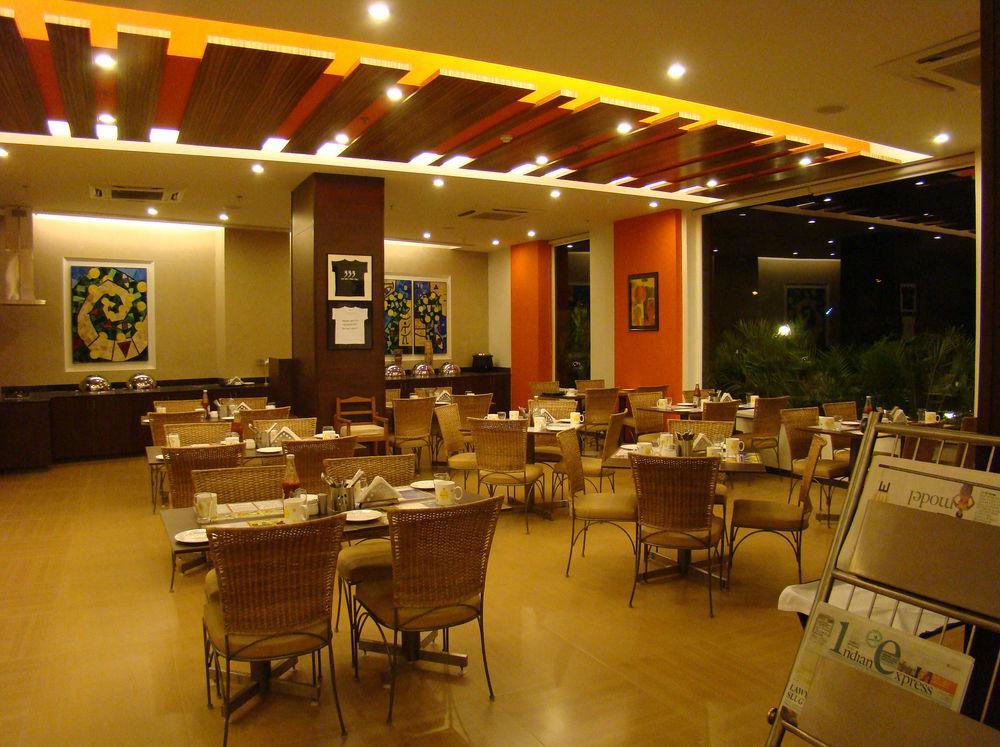 Lemon Tree Hotel Chennai Esterno foto