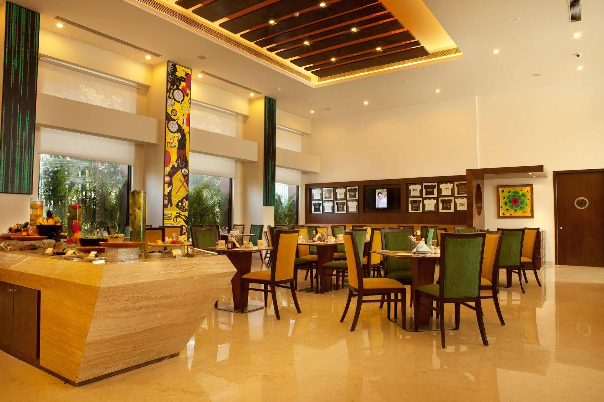 Lemon Tree Hotel Chennai Esterno foto