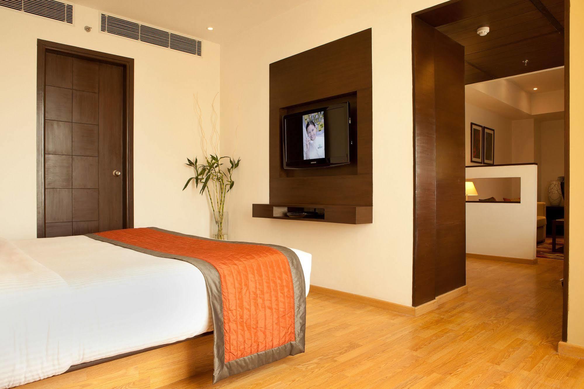 Lemon Tree Hotel Chennai Esterno foto