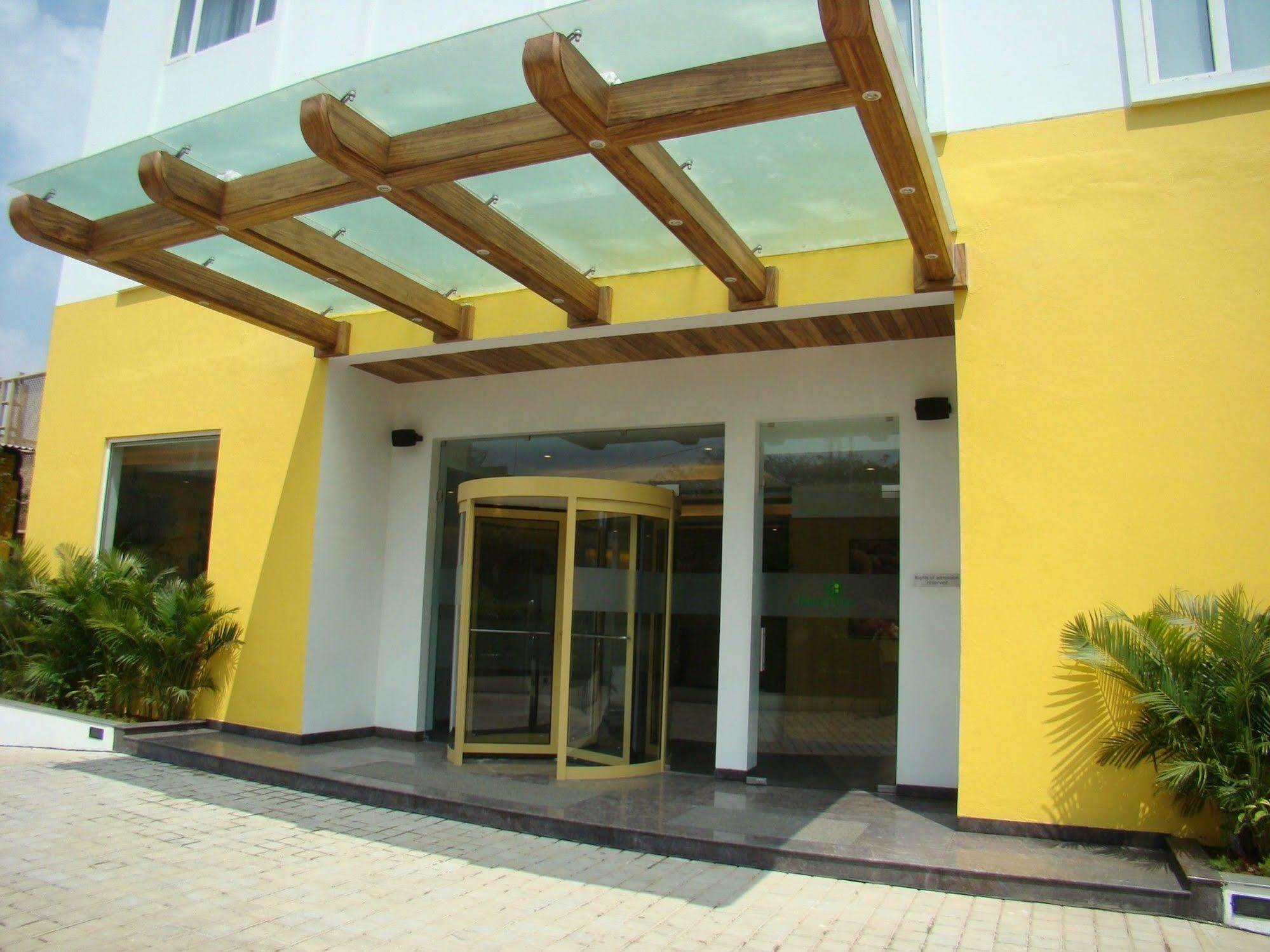 Lemon Tree Hotel Chennai Esterno foto